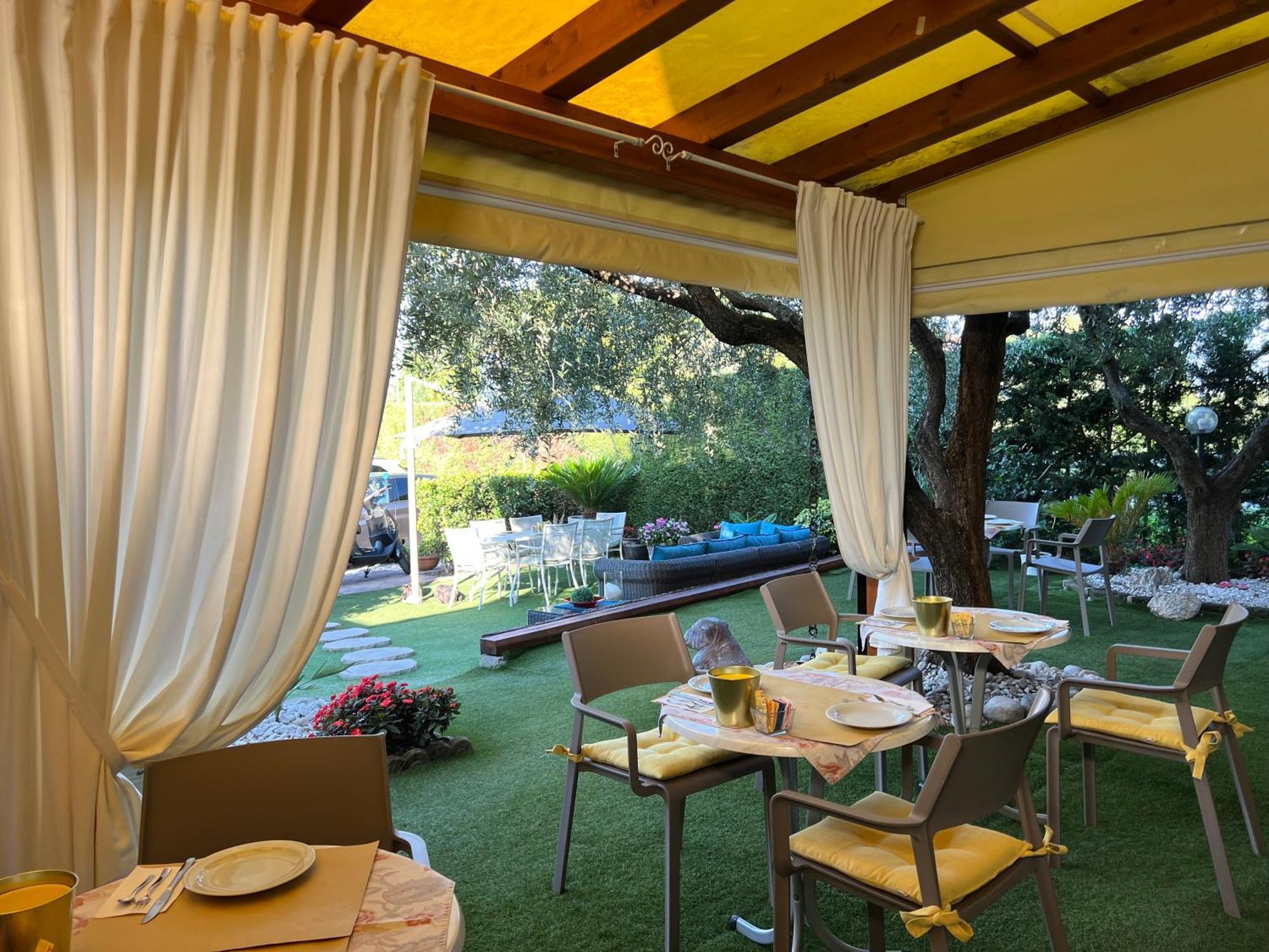 Garda Dream Hotel Lazise Eksteriør billede